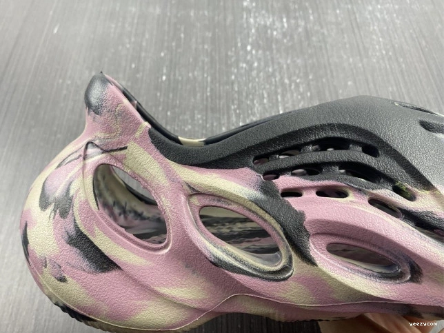 Foam MX IG9562 Adidas Yeezy RNR Carbon 1021